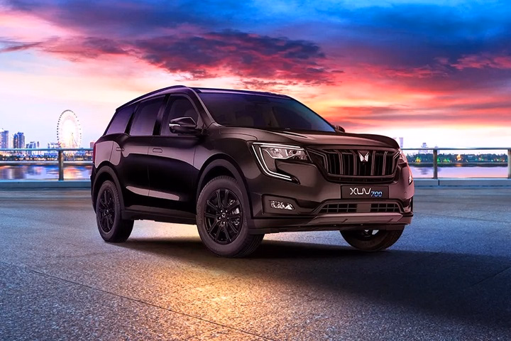 XUV 700
