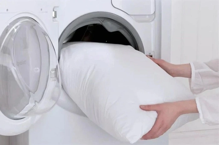 how to wash pillows 2
