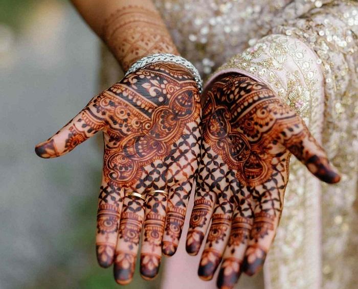 Mehndi Lehenga Ideas For Brides