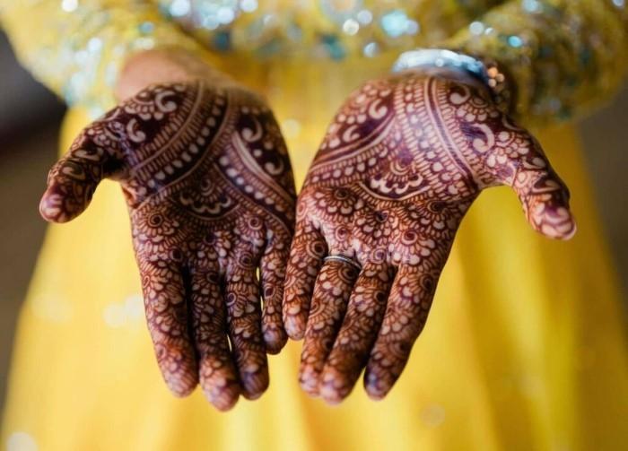 Mehndi Trending Colors For Brides